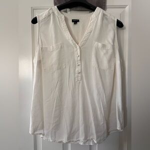 Torrid Size 1 Linen White Georgette Blouse